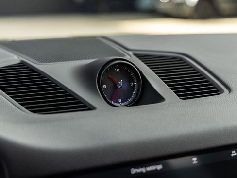 Certified 2019 Porsche Cayenne image 27