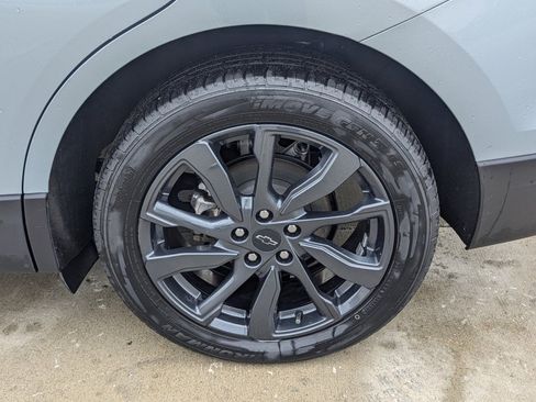 Used 2022 Chevrolet Equinox RS image 16