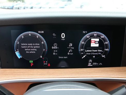 New 2026 Volkswagen Tiguan SEL R-Line image 18