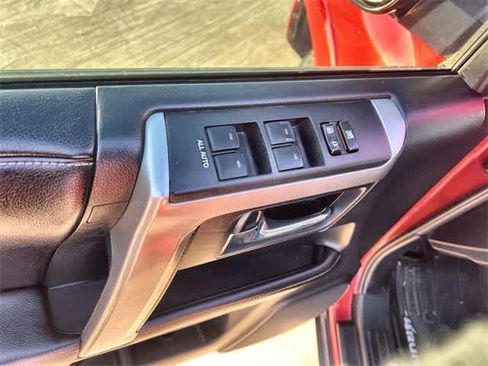 Used 2016 Toyota 4Runner SR5 Premium image 29