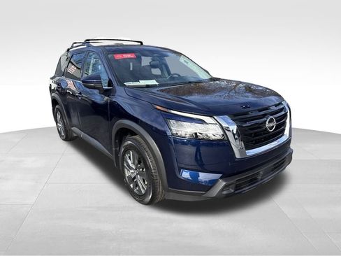 Used 2022 Nissan Pathfinder SV image 8