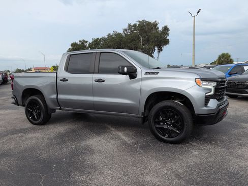 Used 2025 Chevrolet Silverado 1500 LT Trail Boss w/ LT Trail Boss Premium Package AWD/4WD image 2