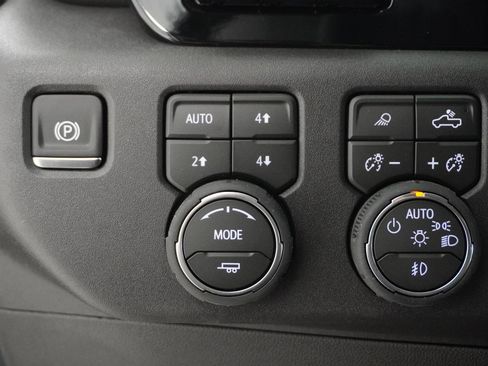 New 2026 Chevrolet Silverado 1500 LTZ w/ LTZ Premium Texas Edition AWD/4WD image 17