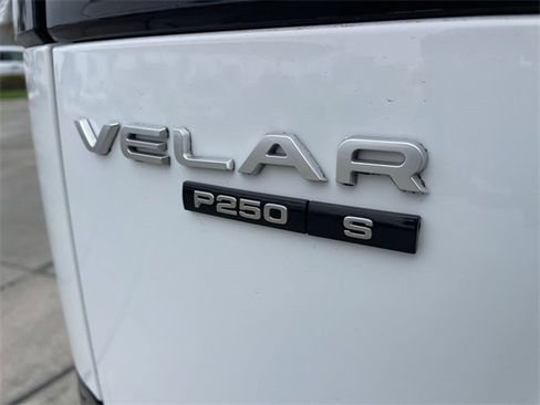 Used 2019 Land Rover Range Rover Velar S image 32
