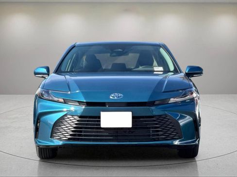 New 2026 Toyota Camry LE image 7