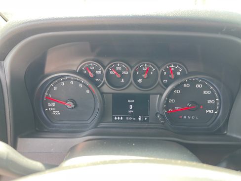 Used 2024 Chevrolet Silverado 1500 Custom image 4