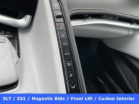 Used 2021 Chevrolet Corvette Stingray Premium Conv w/ Z51 Performance Package image 30