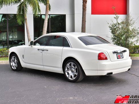 Used 2010 Rolls-Royce Ghost image 10