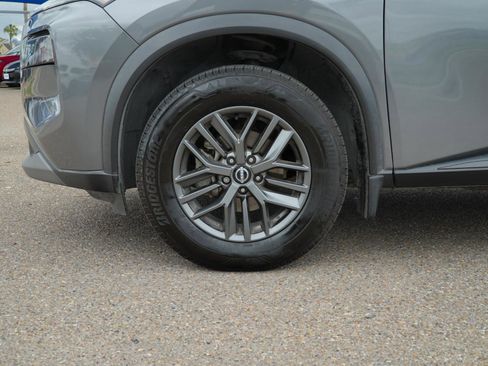 Used 2022 Nissan Rogue S FWD image 10