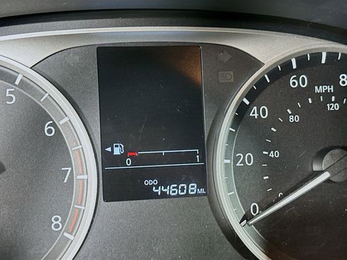 Used 2024 Nissan Kicks S image 19