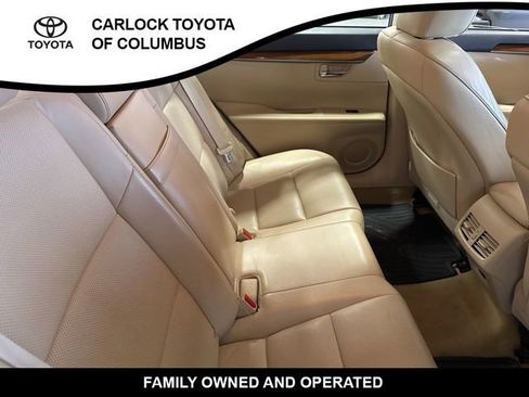 Used 2015 Lexus ES 300h w/ Navigation System Package image 16