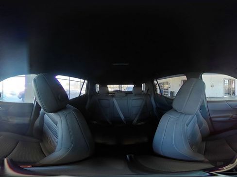 Used 2025 Chevrolet Equinox LT image 46