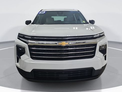 Used 2025 Chevrolet Traverse LT AWD/4WD image 10