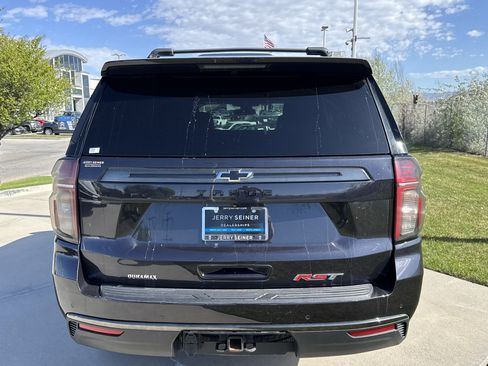 Used 2022 Chevrolet Tahoe RST w/ Luxury Package AWD/4WD image 4