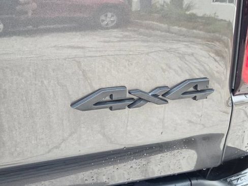 Used 2021 RAM 1500 Laramie AWD/4WD image 6