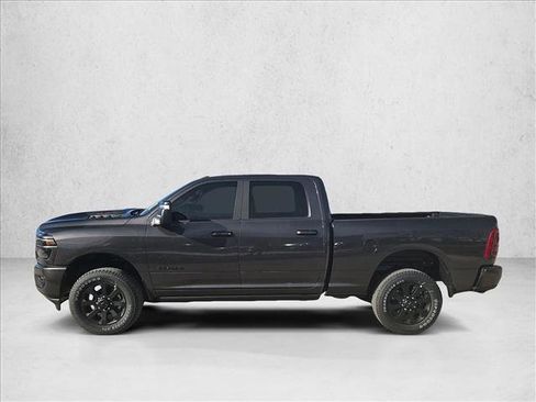 Used 2026 RAM 2500 Laramie AWD/4WD image 5