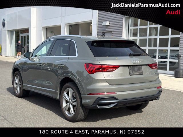 Used 2020 Audi Q3 2.0T Premium w/ Convenience Package AWD/4WD image 4