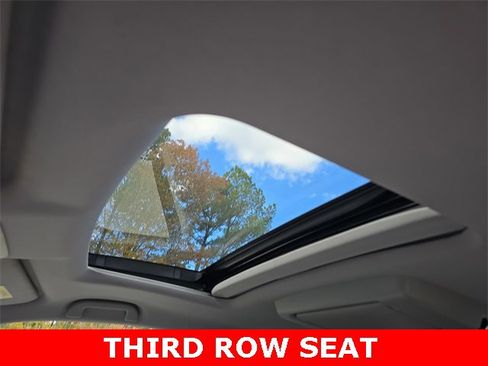 Used 2019 Honda Pilot Touring image 32