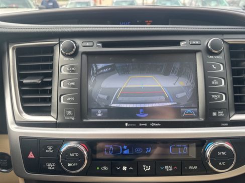 Used 2019 Toyota Highlander Limited Platinum AWD/4WD image 66