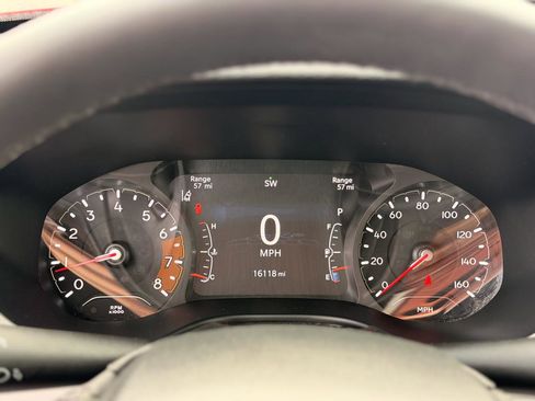 Used 2023 Jeep Compass Limited image 16