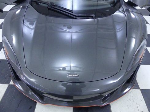 Used 2016 McLaren 650S Spider image 32