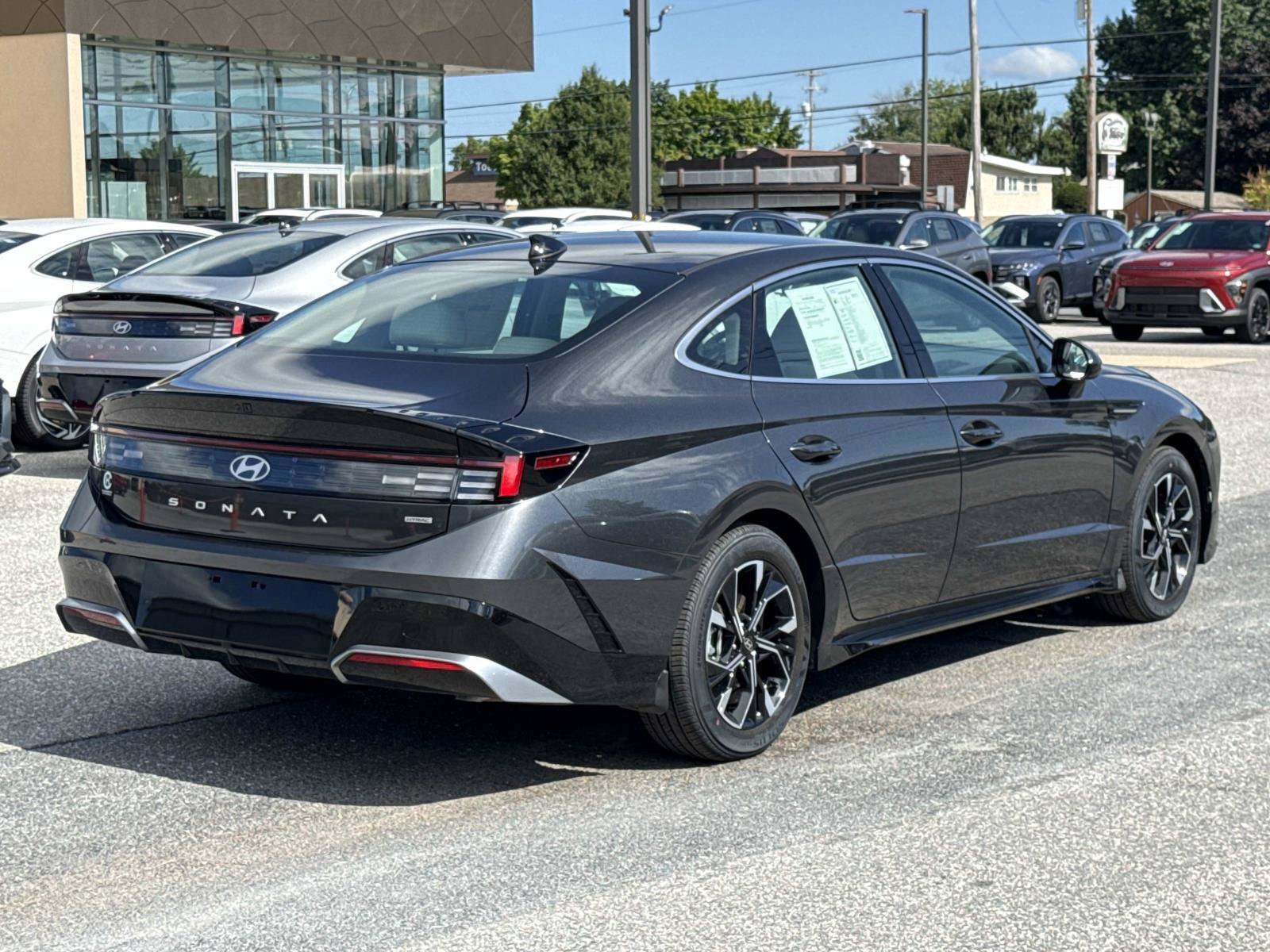 Certified 2025 Hyundai Sonata SEL AWD/4WD image 25