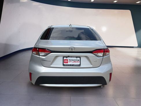Used 2021 Toyota Corolla LE image 4