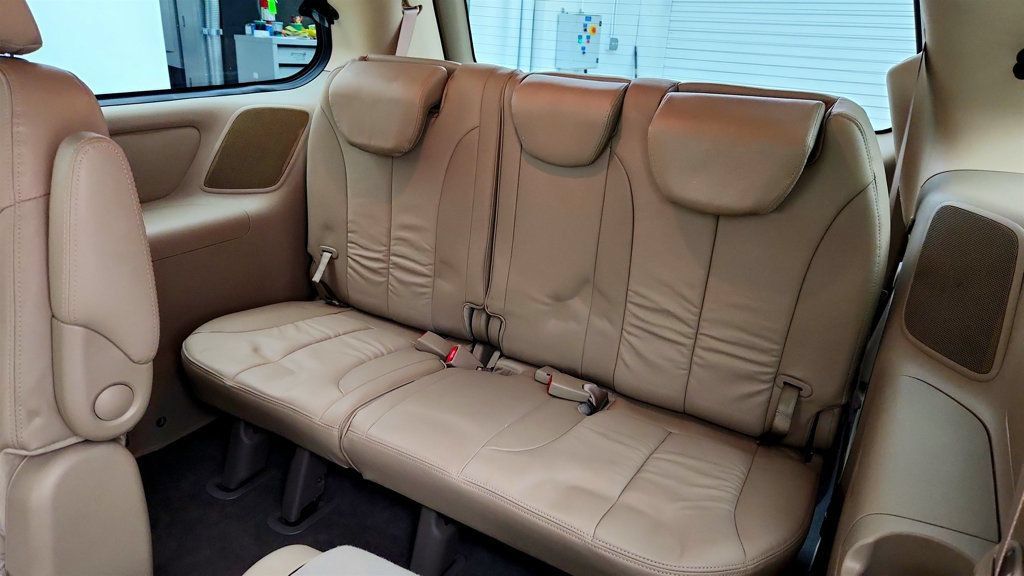 Used 2014 Kia Sedona EX FWD image 19