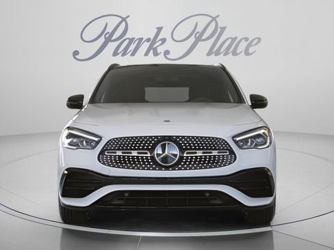Certified 2023 Mercedes-Benz GLA 250 4MATIC image 36
