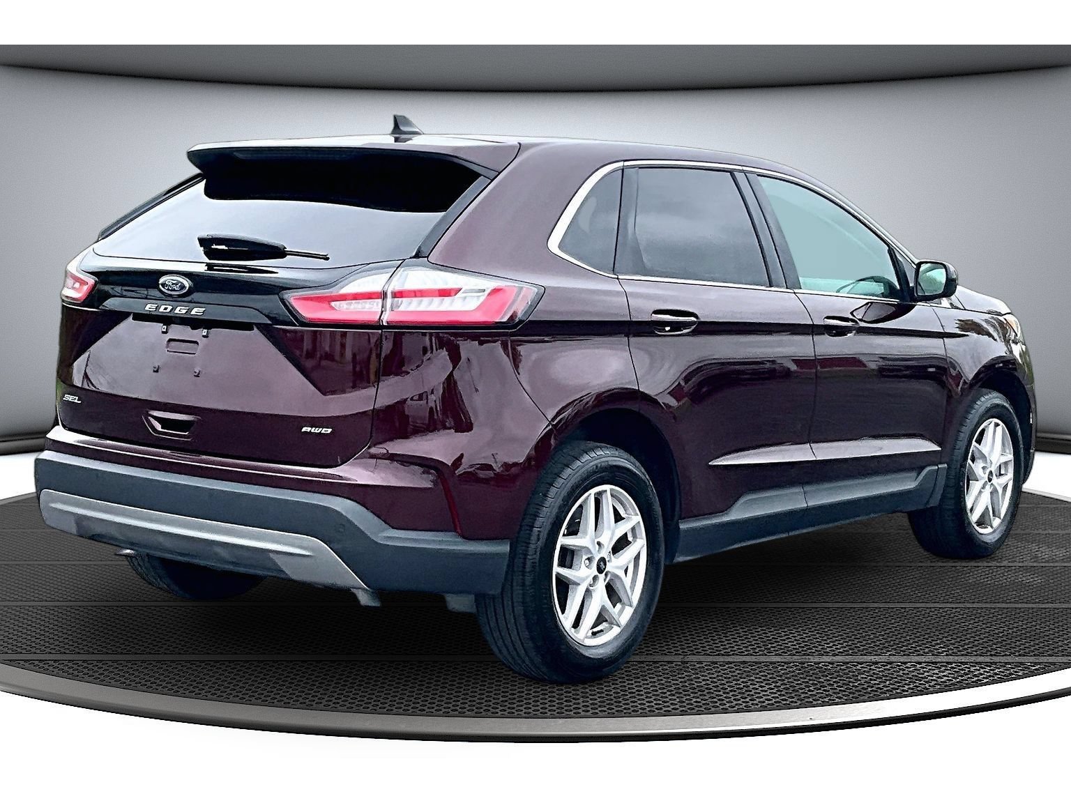 Used 2024 Ford Edge SEL w/ Convenience Package AWD/4WD image 17