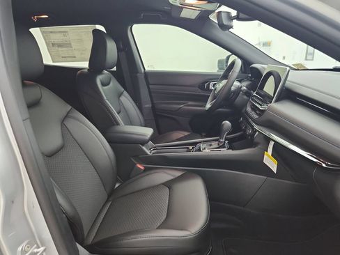 New 2026 Jeep Compass Latitude AWD/4WD image 30