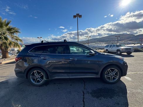 Used 2019 Hyundai Santa Fe XL image 6