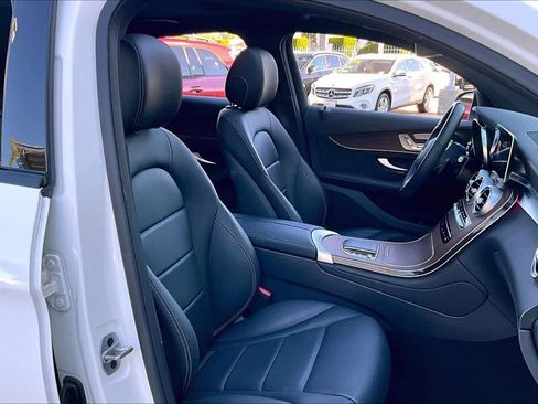 Used 2021 Mercedes-Benz GLC 300 4MATIC Coupe image 8