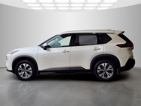 Used 2021 Nissan Rogue SV w/ Premium Package image 8