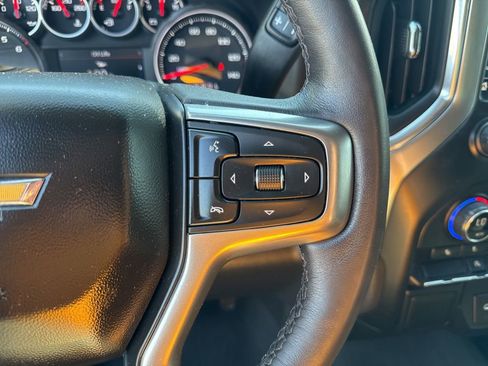 Used 2022 Chevrolet Silverado 1500 LT AWD/4WD image 50