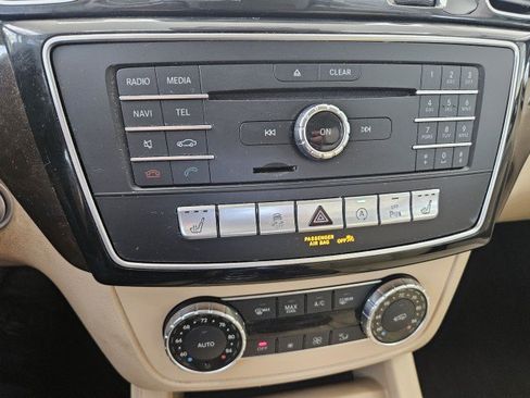 Used 2017 Mercedes-Benz GLS 450 4MATIC image 27