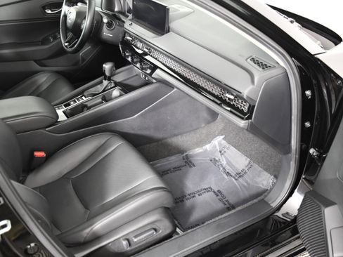 Used 2025 Honda Accord EX-L image 34