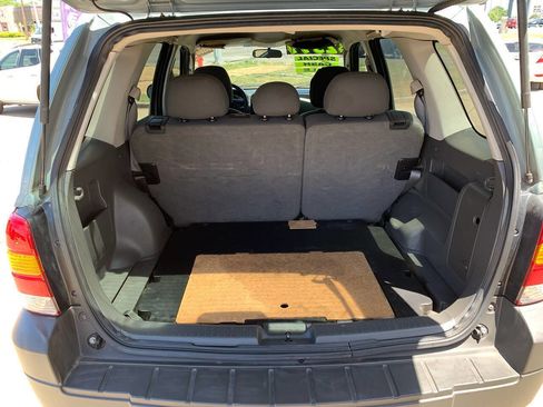 Used 2006 Ford Escape XLS FWD image 9