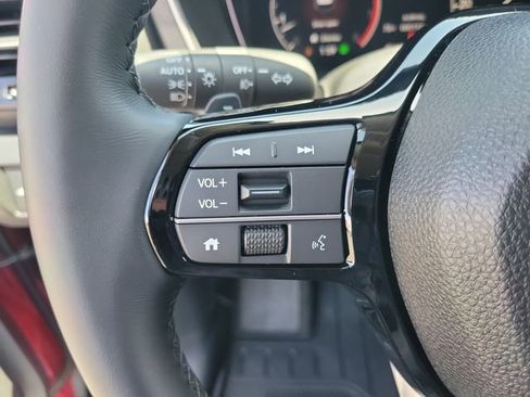 Used 2025 Honda Pilot Touring image 26
