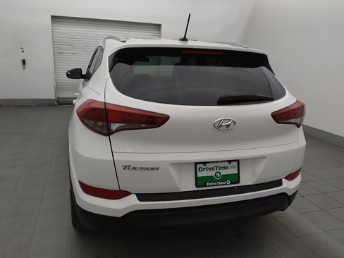 Used 2016 Hyundai Tucson SE w/ Option Group 02 FWD image 6