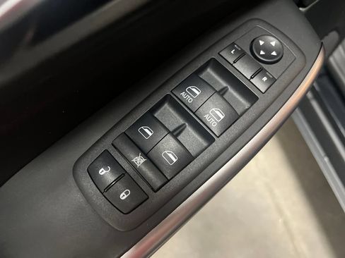 Used 2022 Jeep Cherokee Latitude Lux FWD image 14