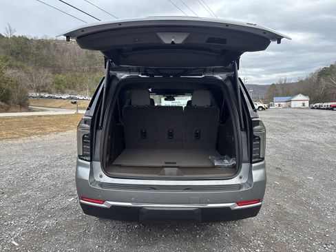 New 2026 Chevrolet Suburban LT w/ Comfort Package image 26