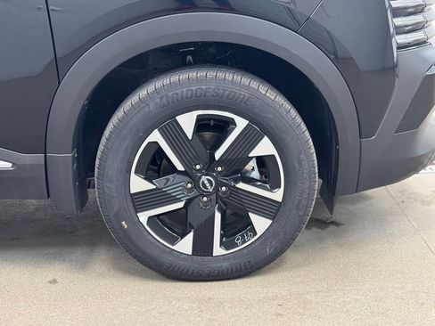 New 2026 Nissan Kicks SV w/ Cold Weather Package AWD/4WD image 4