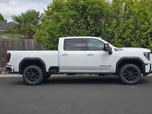 New 2026 GMC Sierra 3500 AT4 w/ AT4 Premium Plus Package AWD/4WD image 3