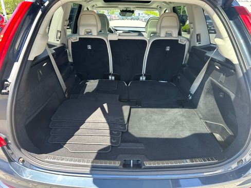 Used 2020 Volvo XC90 T6 Momentum AWD/4WD image 33