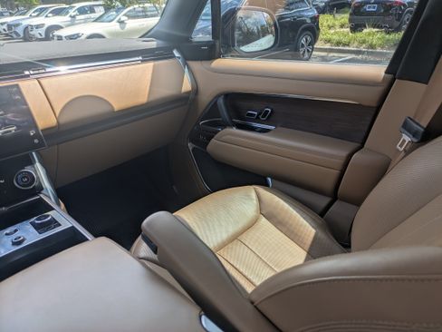 Used 2023 Land Rover Range Rover SE AWD/4WD image 17