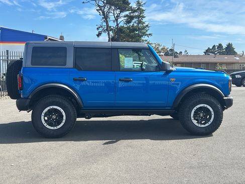 New 2026 Ford Bronco Badlands AWD/4WD image 10