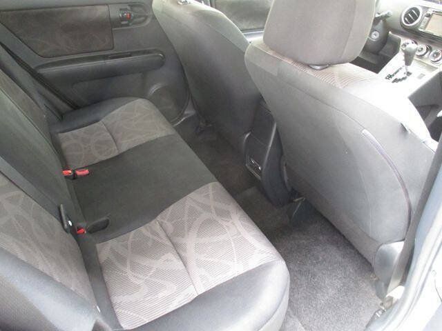 Used 2015 Scion xB FWD image 12