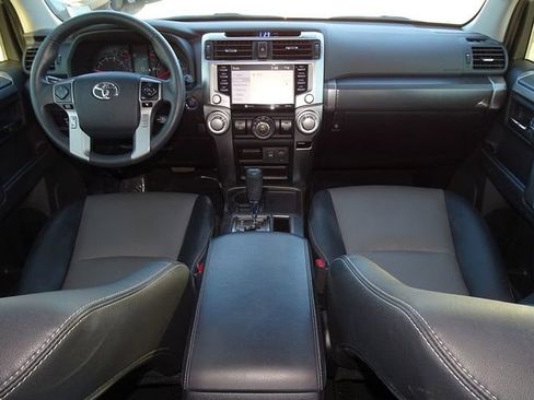 Used 2022 Toyota 4Runner SR5 Premium image 31