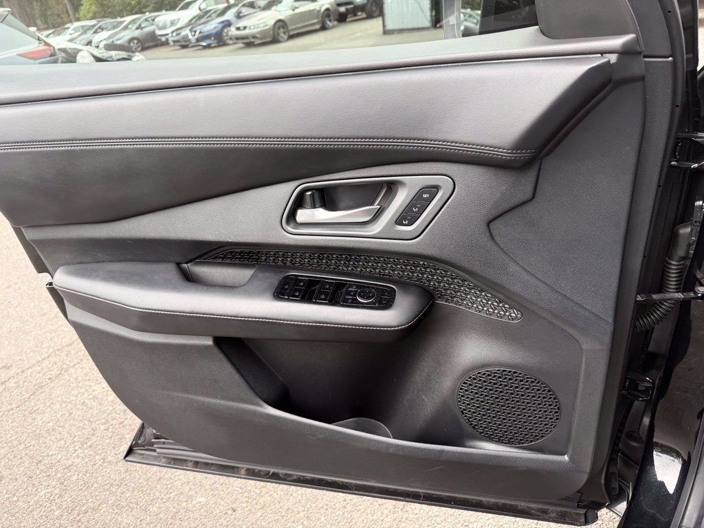 Certified 2023 Nissan Ariya FWD image 20